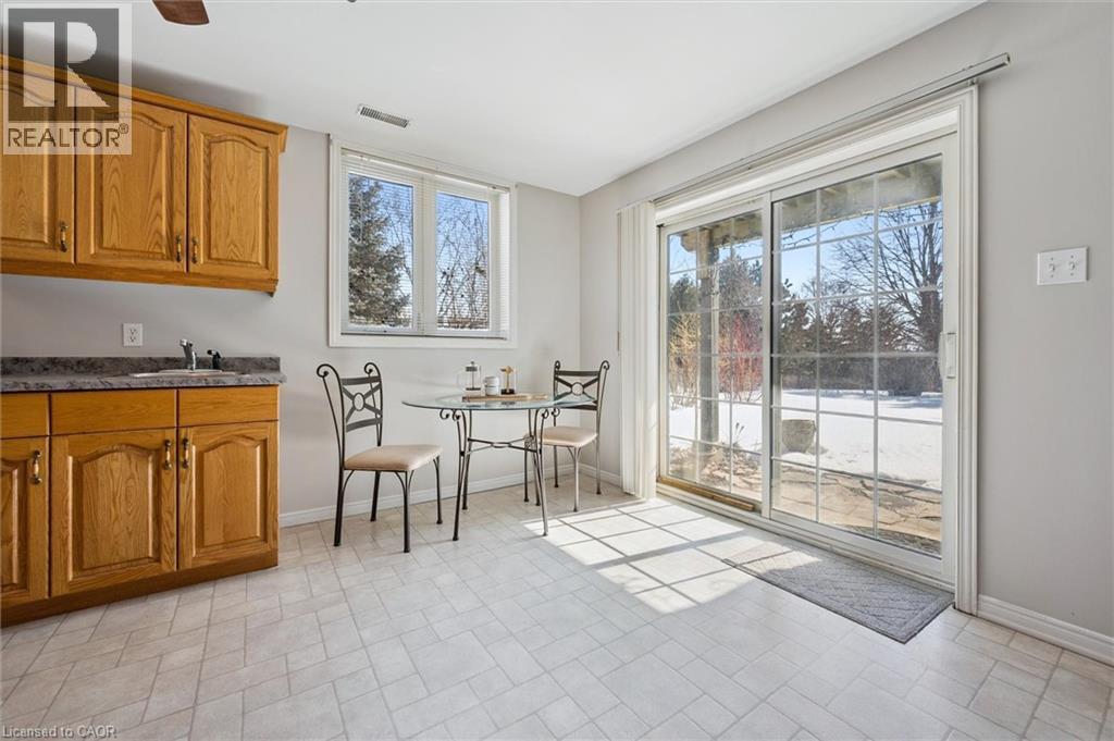 663 Heathcliffe Place, Waterloo, ON - Indoor