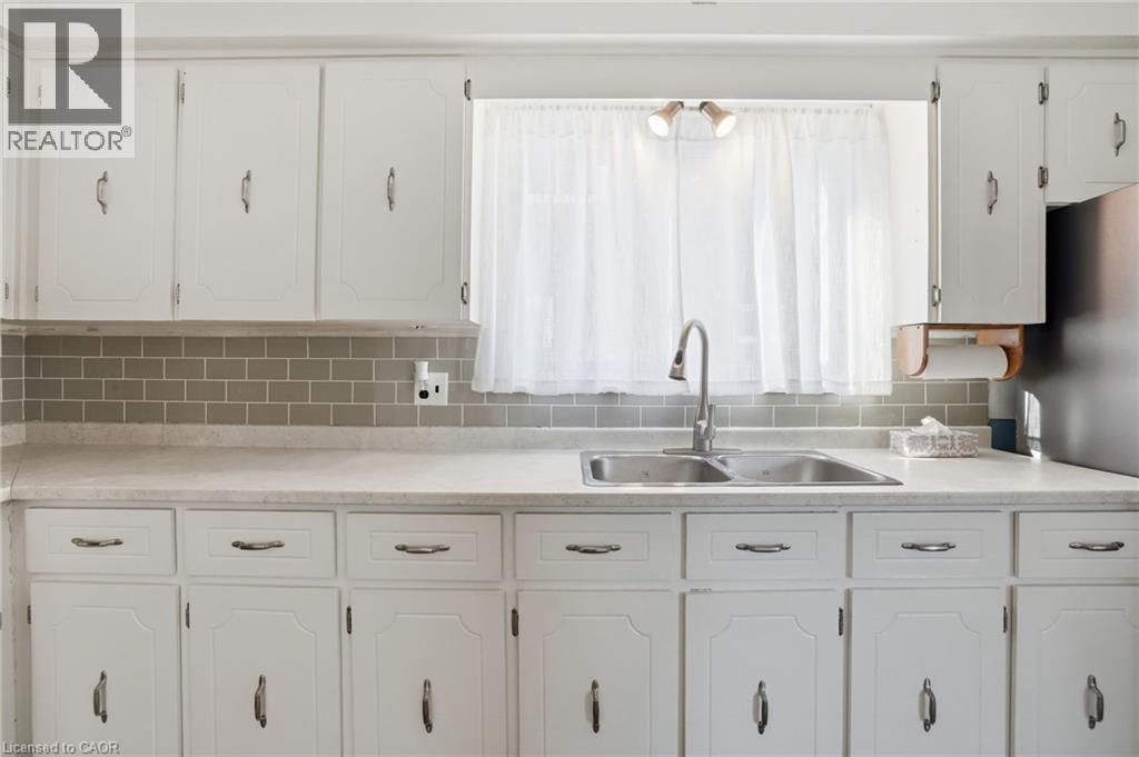 176 Adair Avenue N, Hamilton, ON - Indoor Photo Showing Kitchen With Double Sink