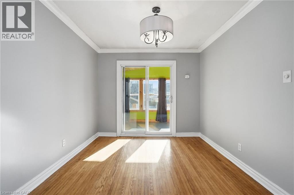 176 Adair Avenue N, Hamilton, ON - Indoor Photo Showing Other Room