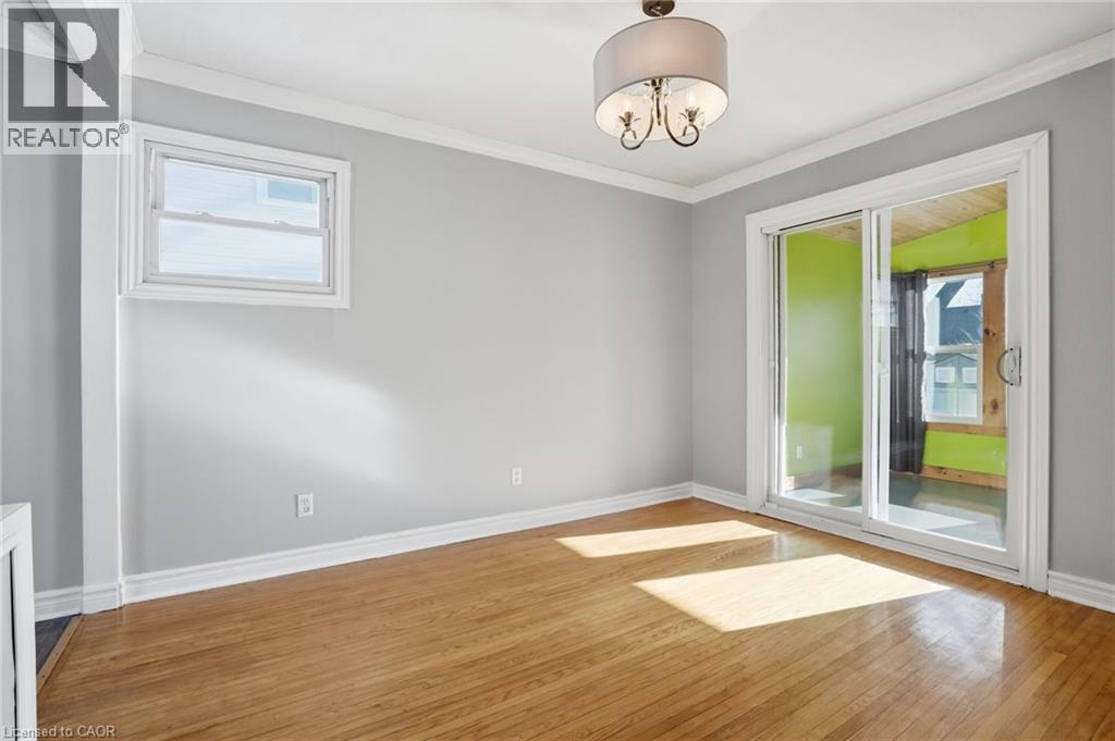 176 Adair Avenue N, Hamilton, ON - Indoor Photo Showing Other Room