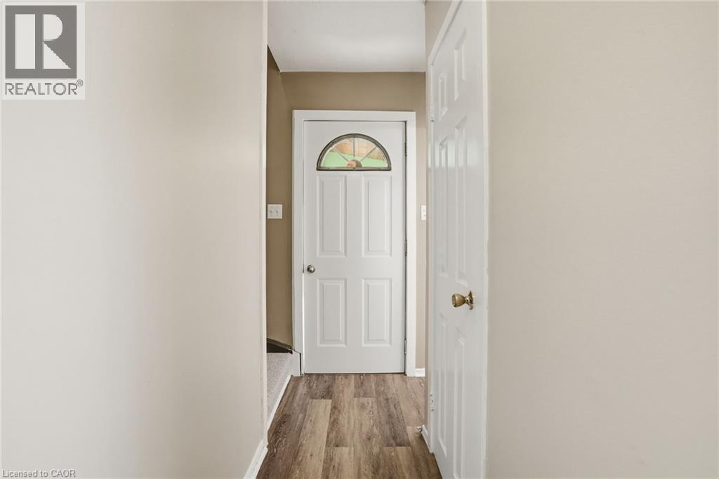 176 Adair Avenue N, Hamilton, ON - Indoor Photo Showing Other Room