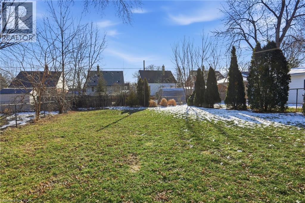 176 Adair Avenue N, Hamilton, ON - Outdoor