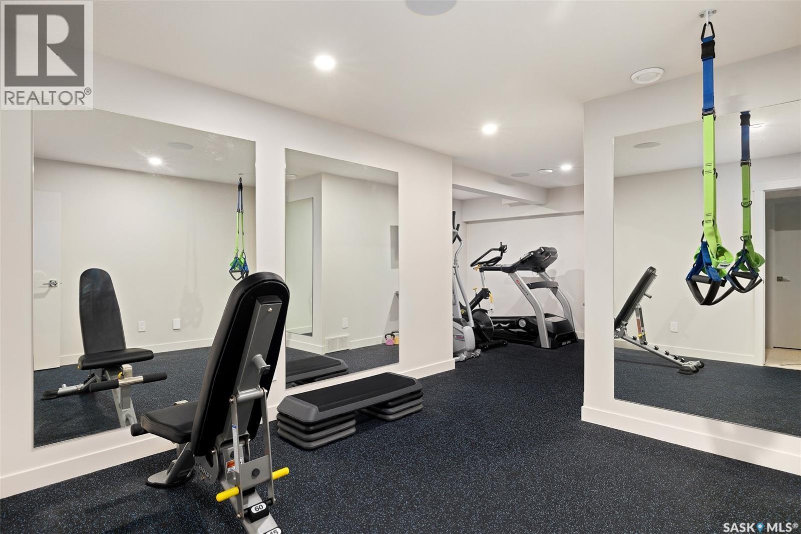 323 Mallin Crescent, Saskatoon, SK - Indoor Photo Showing Gym Room