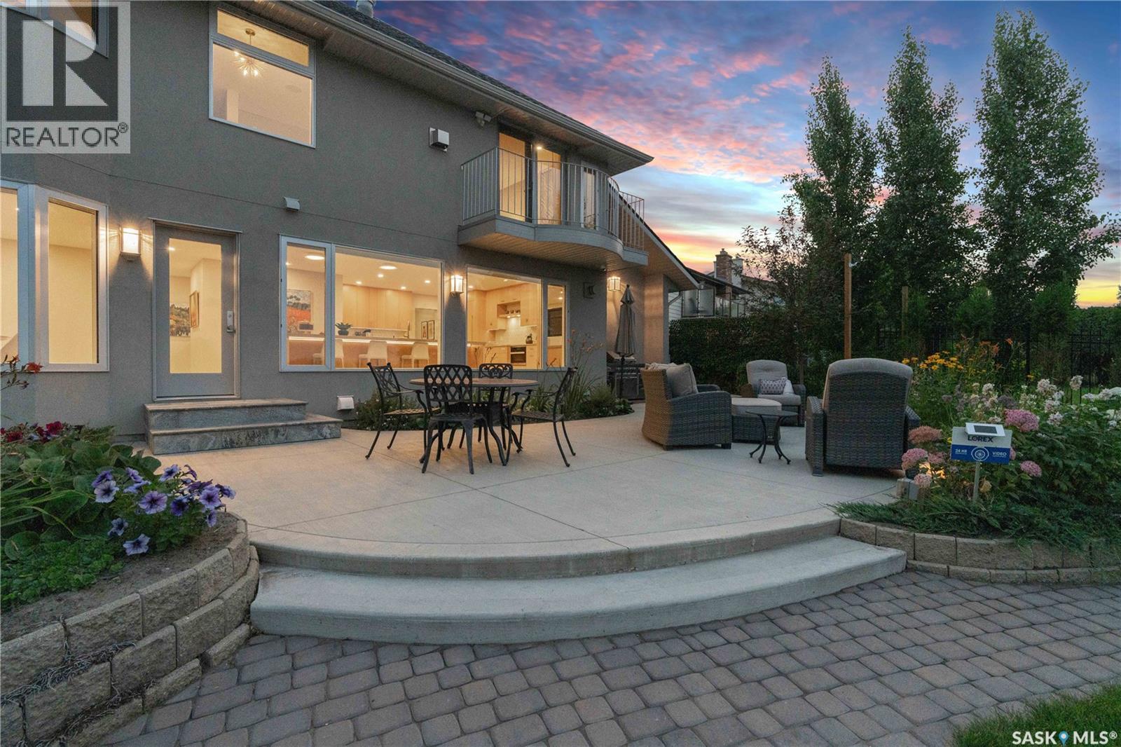 323 Mallin Crescent, Saskatoon, SK - Outdoor With Deck Patio Veranda