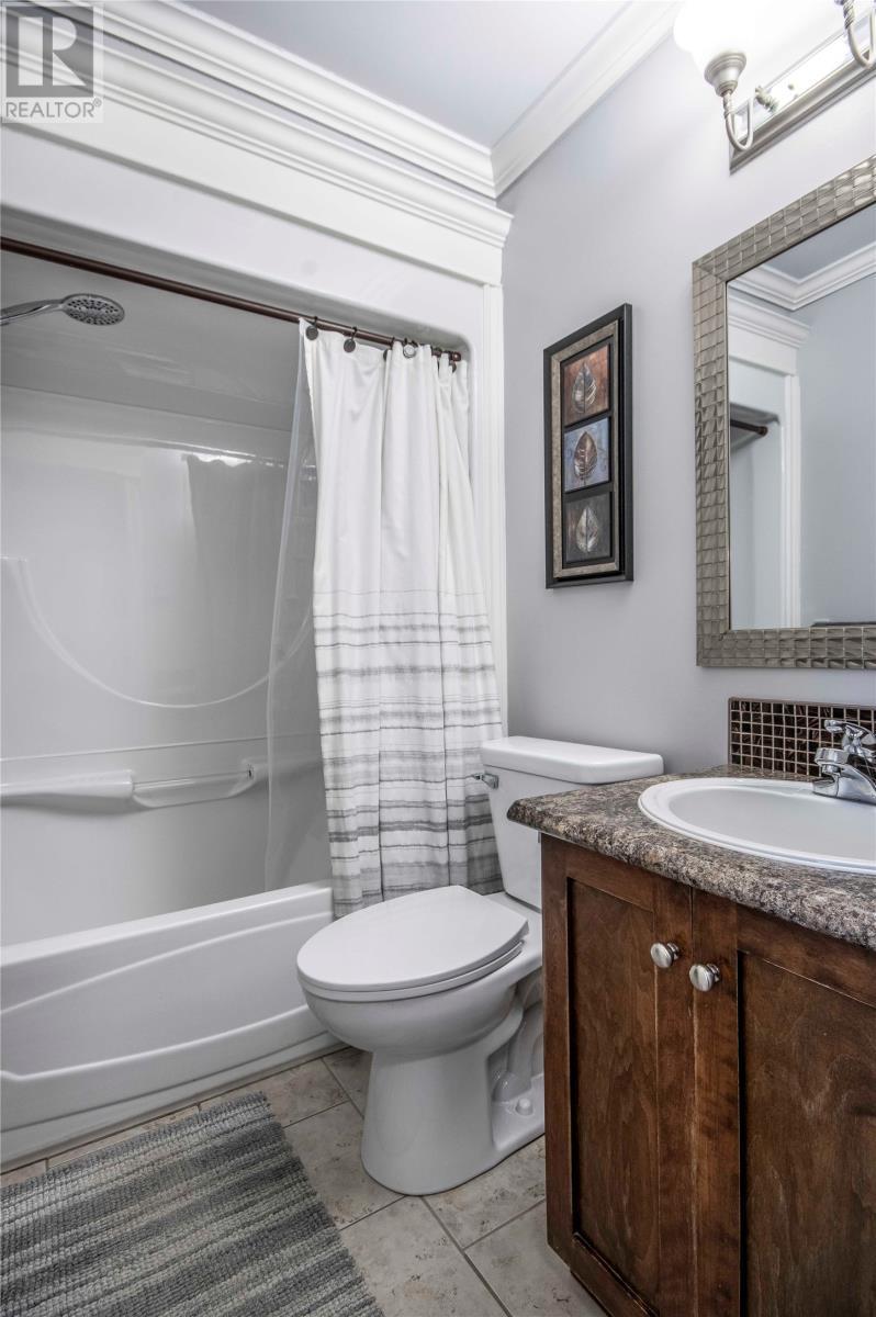 Main bathroom - 34 Blackstrap Path, Conception Bay South, NL - Indoor Photo Showing Bathroom