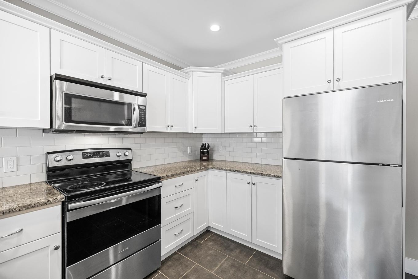 308 204 Shakespeare Drive, Stratford, PE