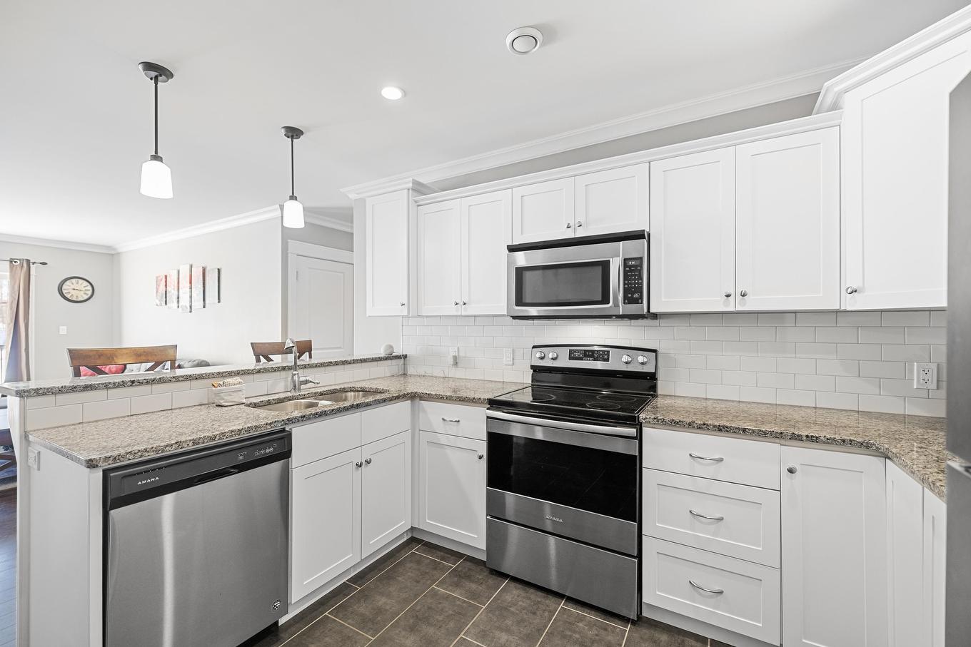 308 204 Shakespeare Drive, Stratford, PE
