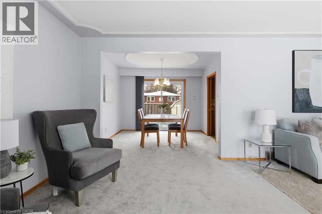 15 Confederation Drive, Kitchener, ON