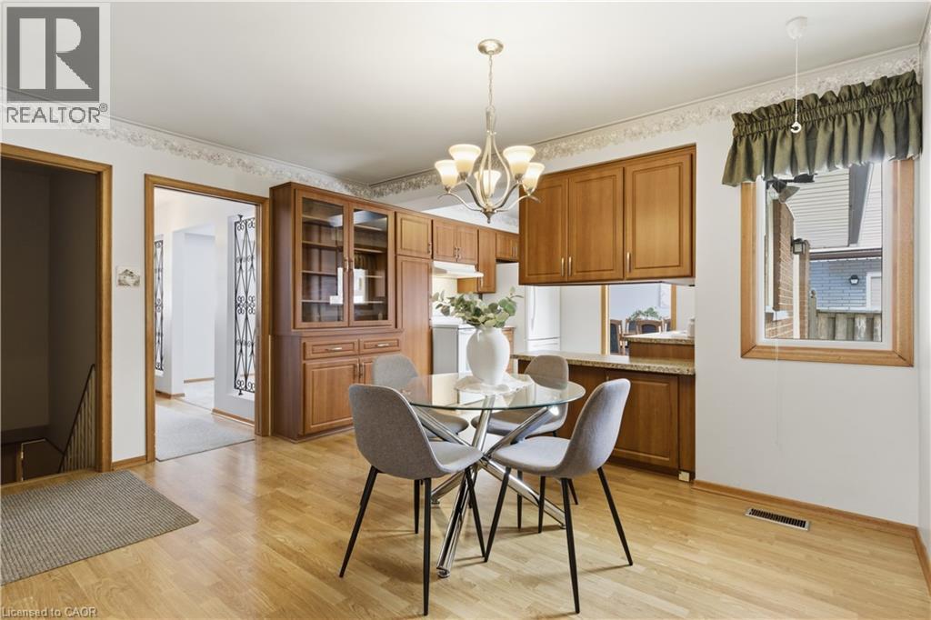 15 Confederation Drive, Kitchener, ON