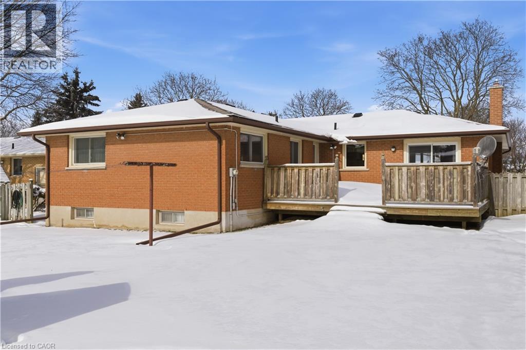 15 Confederation Drive, Kitchener, ON