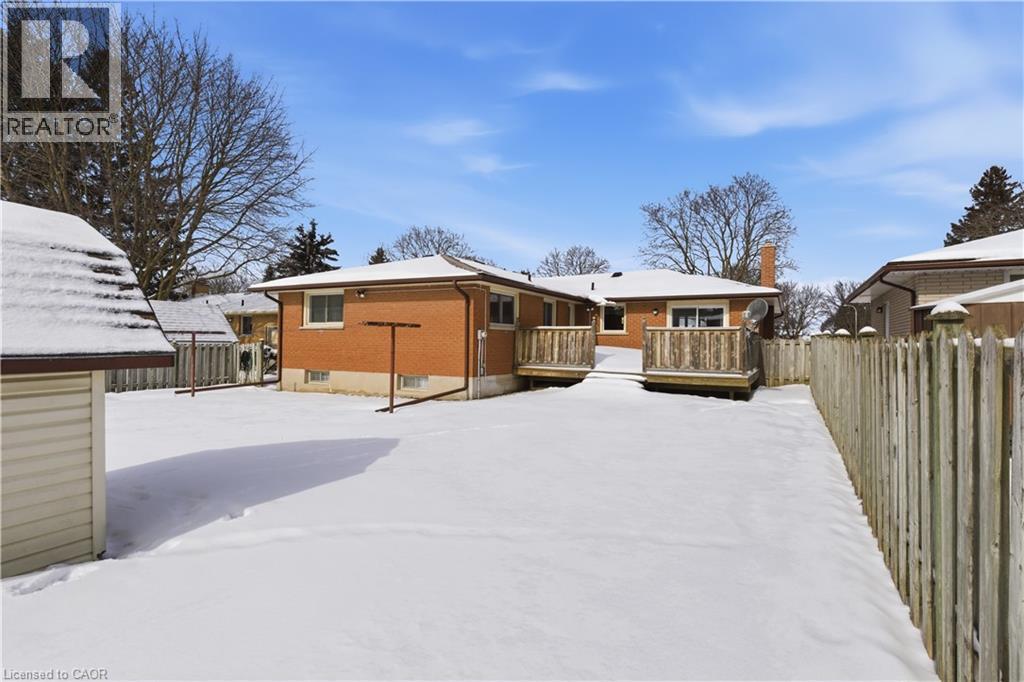 15 Confederation Drive, Kitchener, ON