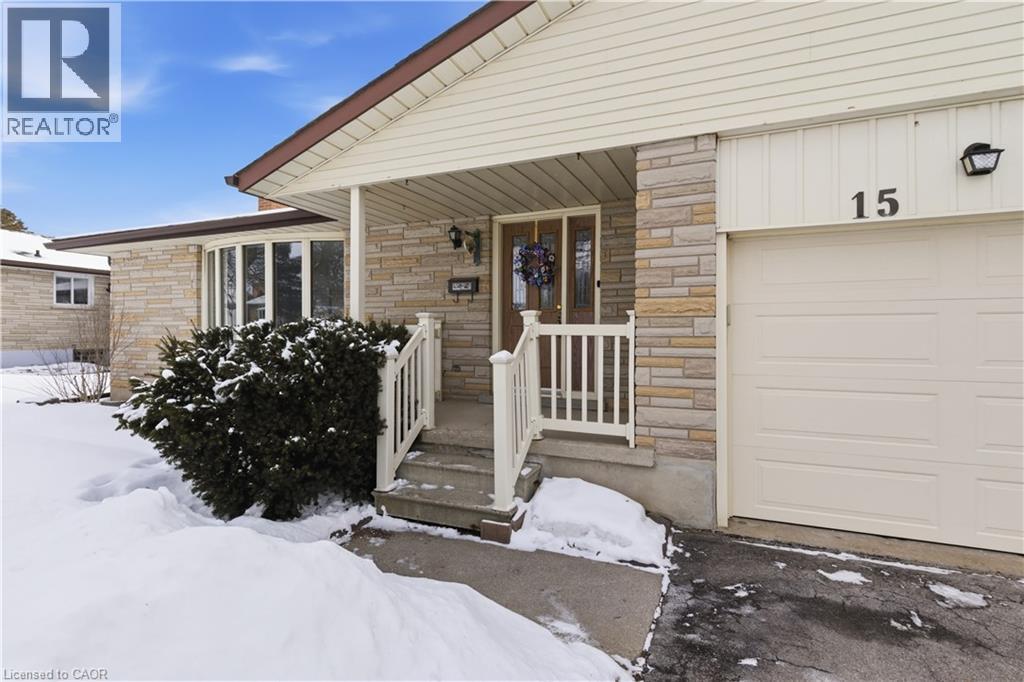 15 Confederation Drive, Kitchener, ON