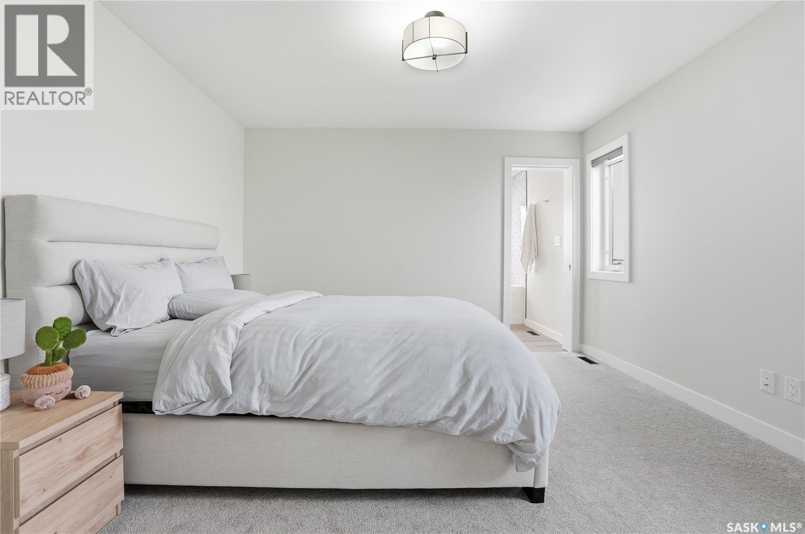 186 Mazurek Crescent, Saskatoon, SK