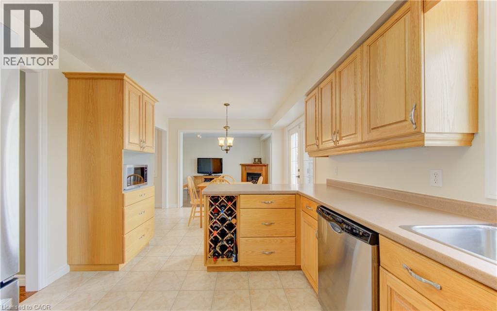 168 Bridgewater Crescent, Waterloo, ON - Indoor Photo Showing Kitchen