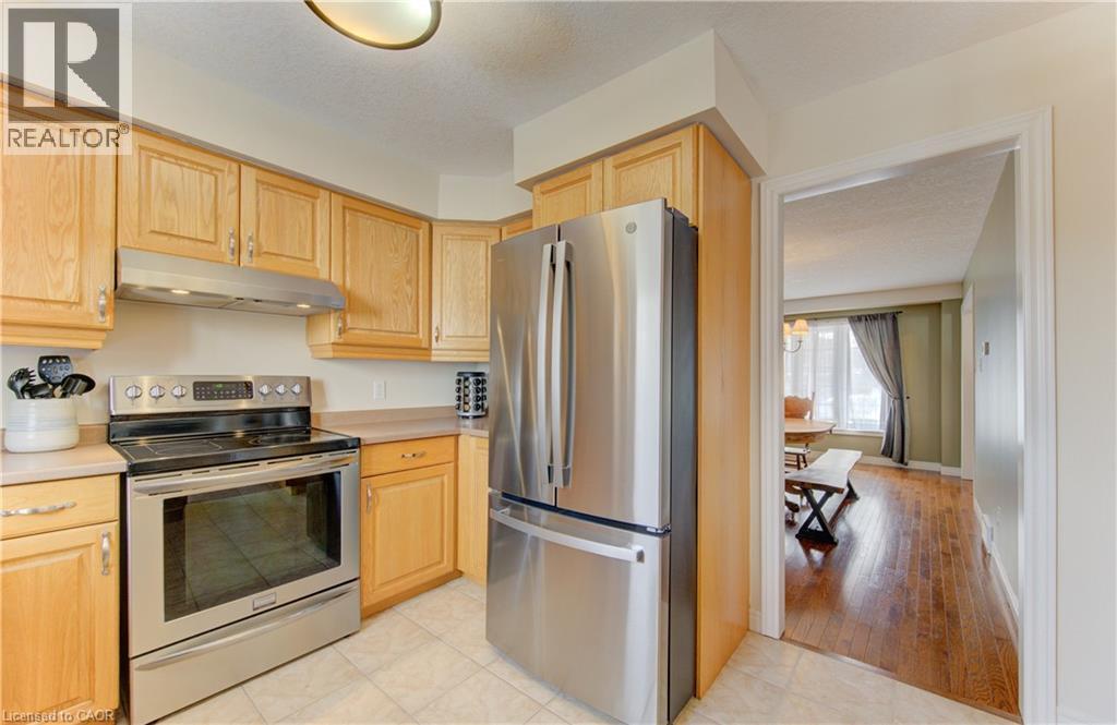 168 Bridgewater Crescent, Waterloo, ON - Indoor Photo Showing Kitchen