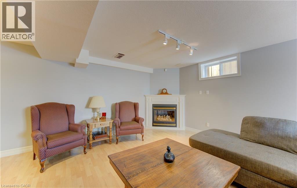 168 Bridgewater Crescent, Waterloo, ON - Indoor Photo Showing Living Room With Fireplace