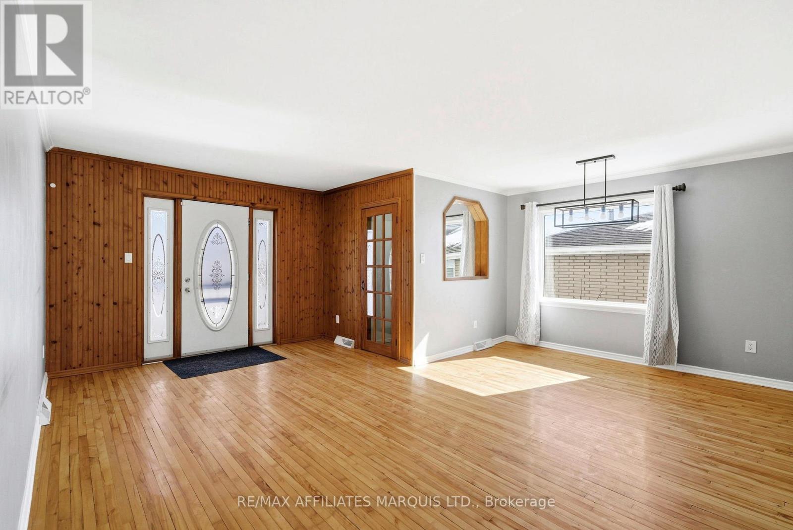 25 Dunbar Avenue, Cornwall, ON - Indoor Photo Showing Other Room