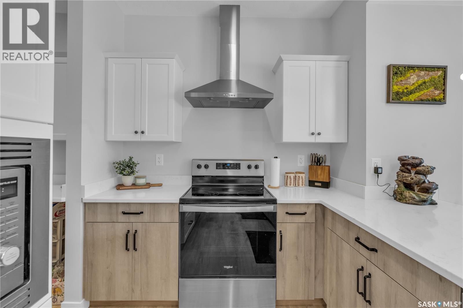 319 Dziadyk Bend, Saskatoon, SK - Indoor Photo Showing Kitchen