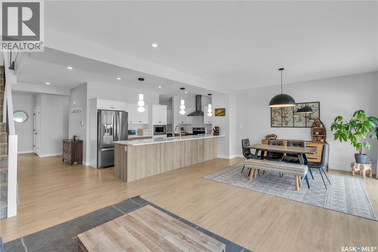 319 Dziadyk Bend, Saskatoon, SK - Indoor