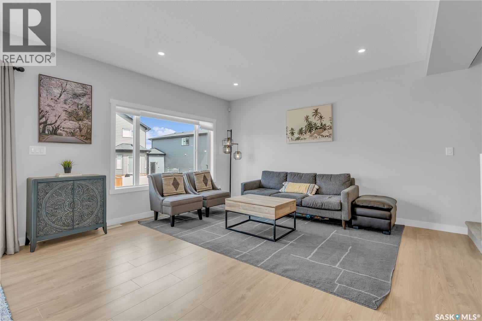 319 Dziadyk Bend, Saskatoon, SK - Indoor Photo Showing Living Room
