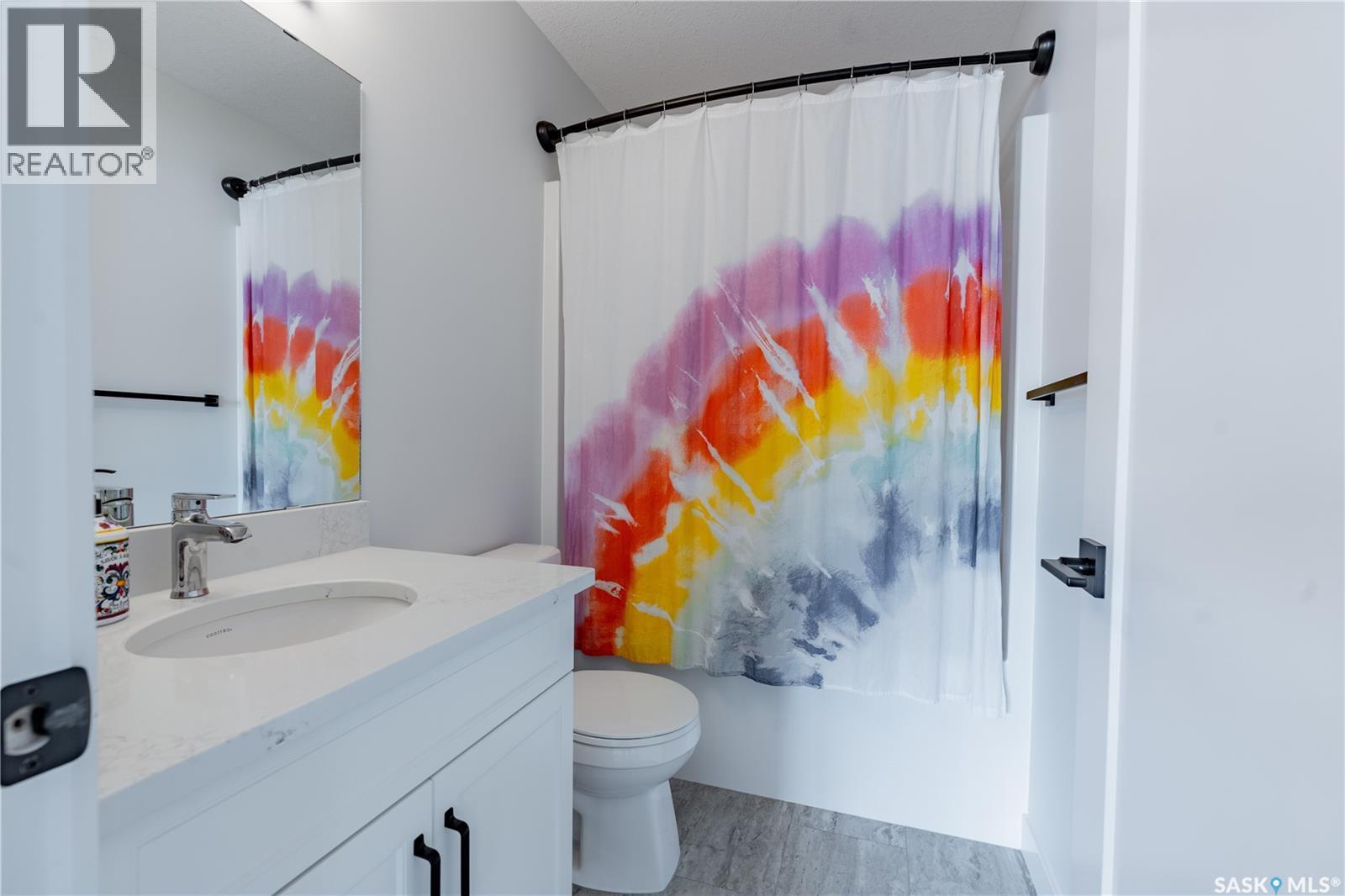 319 Dziadyk Bend, Saskatoon, SK - Indoor Photo Showing Bathroom