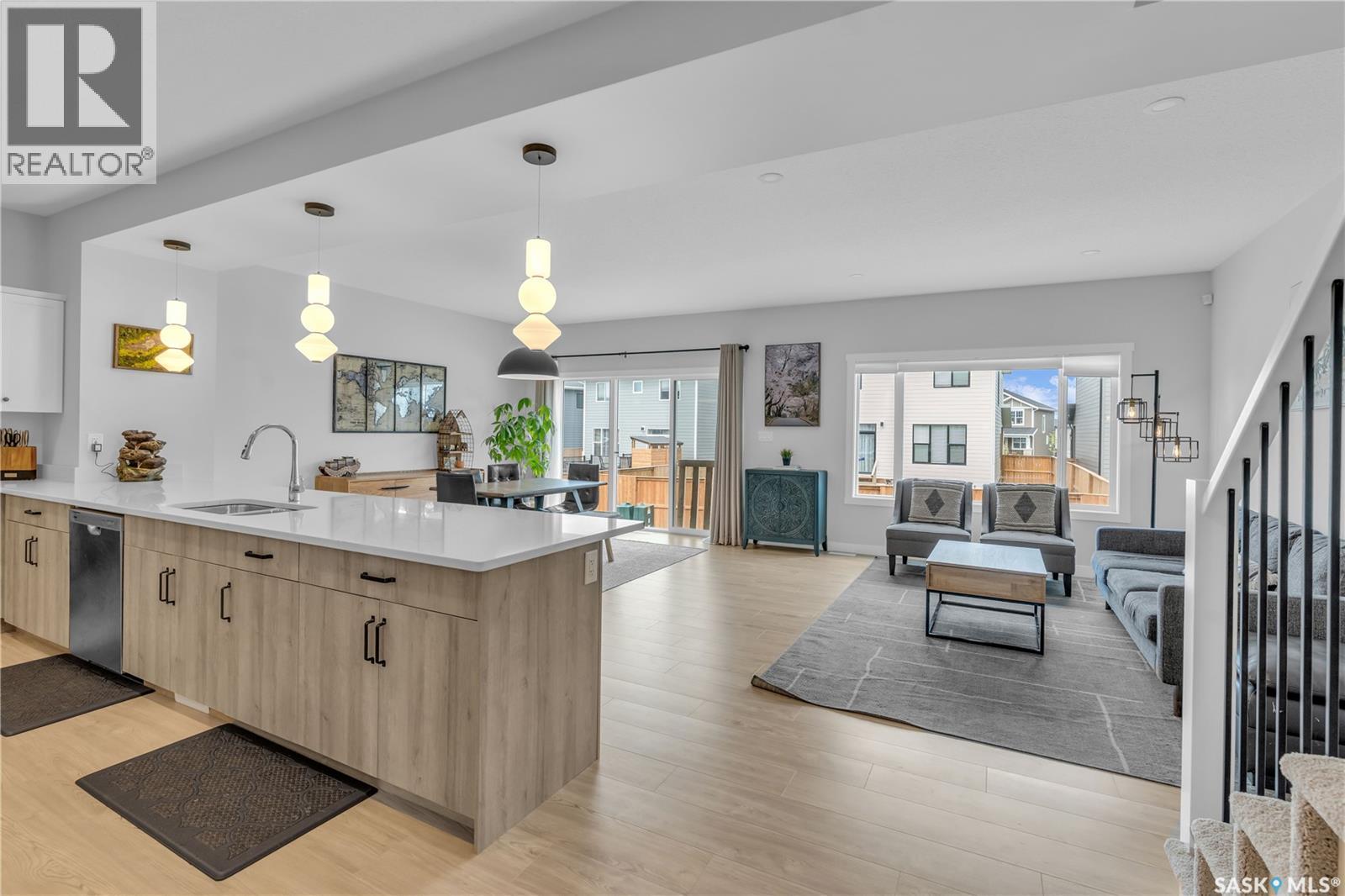 319 Dziadyk Bend, Saskatoon, SK - Indoor