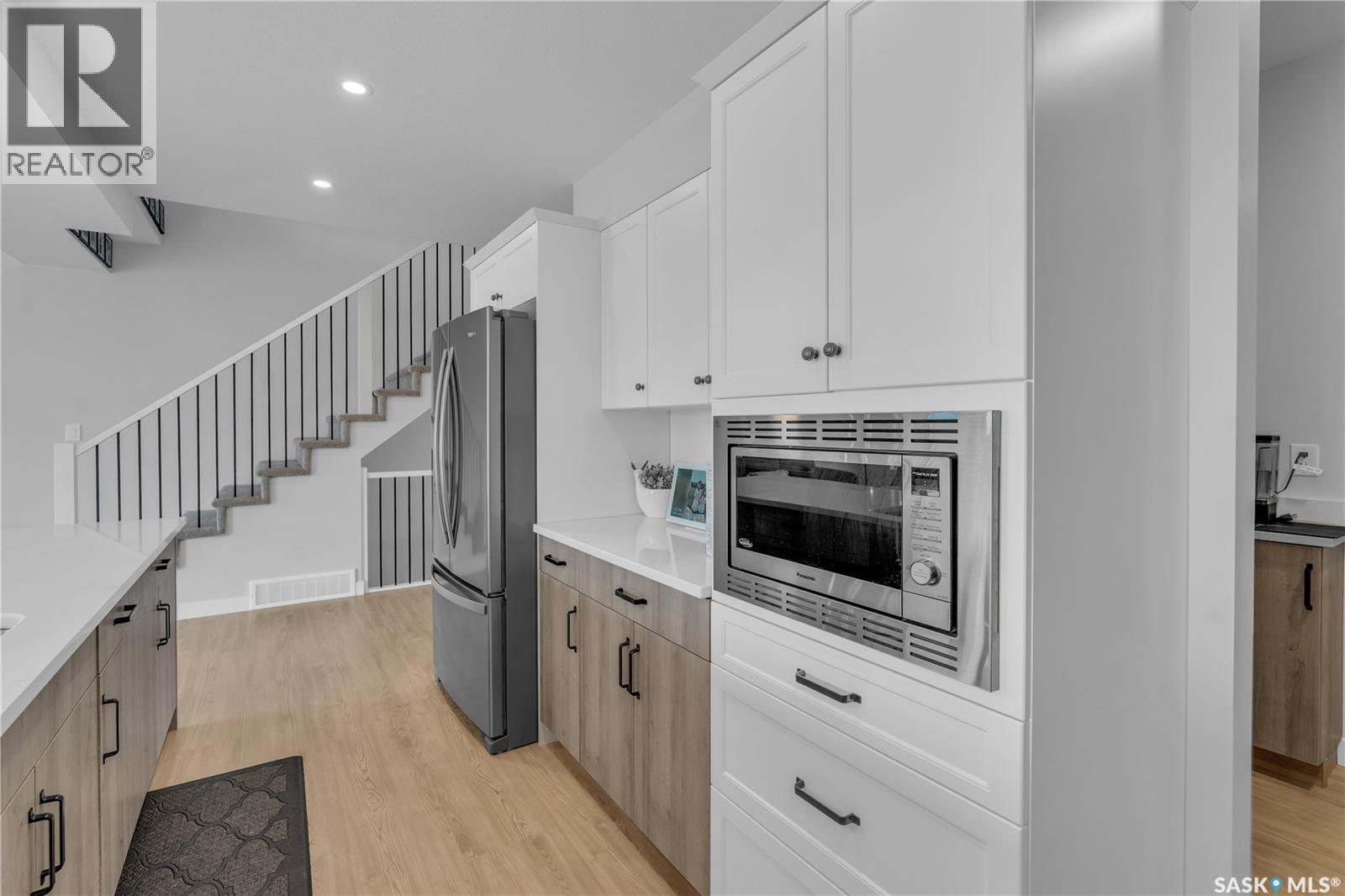 319 Dziadyk Bend, Saskatoon, SK - Indoor Photo Showing Kitchen