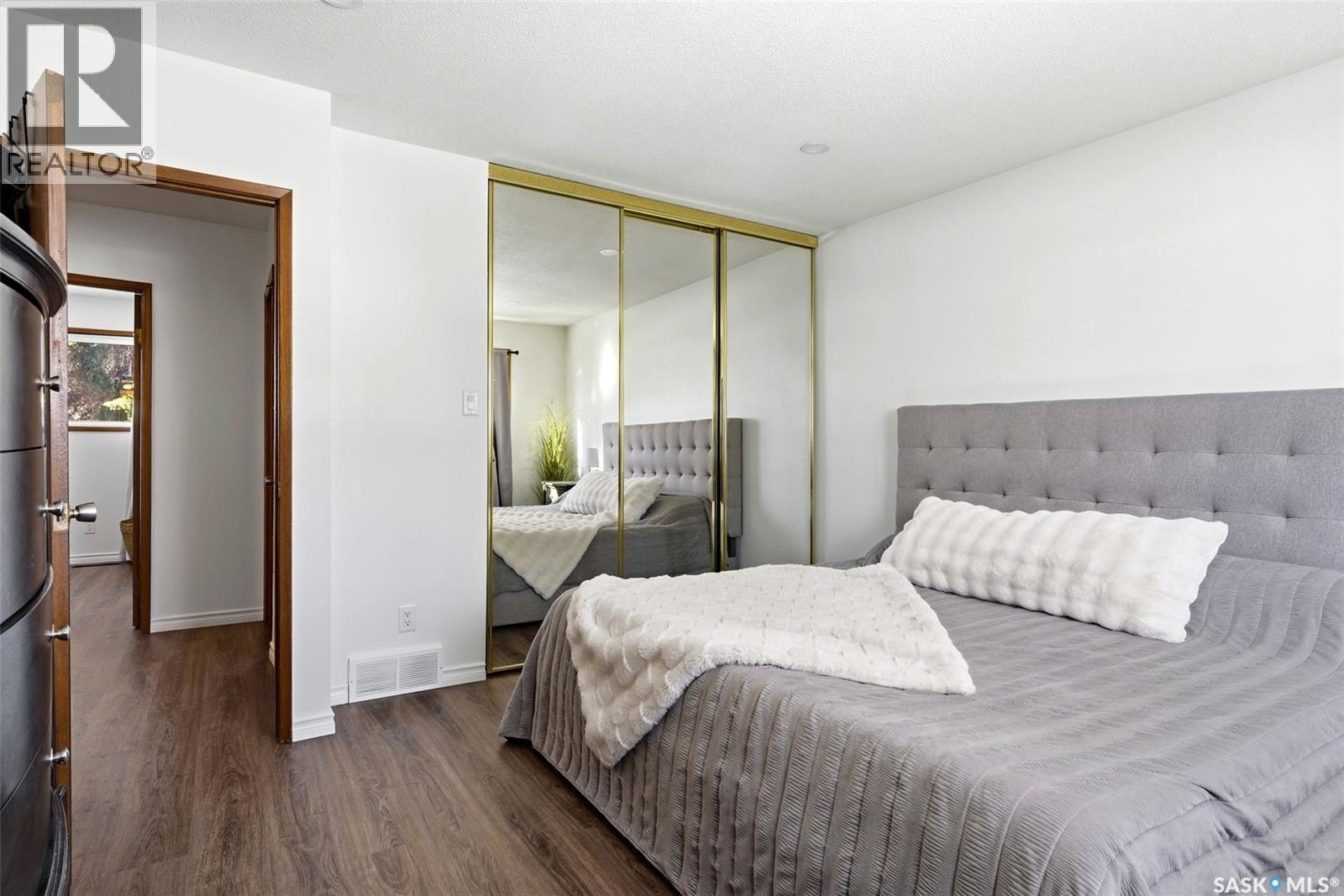 26 Mill Bay, Regina, SK - Indoor Photo Showing Bedroom