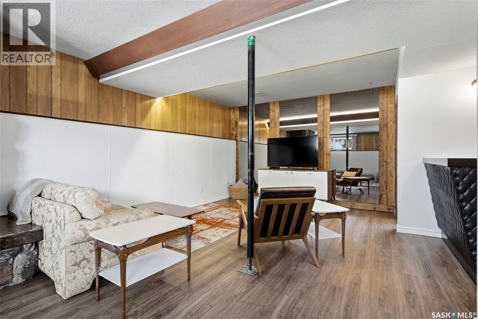 26 Mill Bay, Regina, SK - Indoor