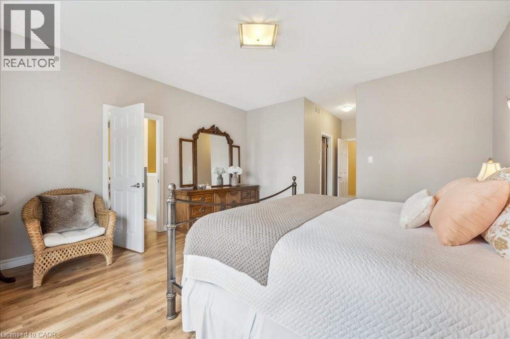23 Mount Royal Place, Cambridge, ON - Indoor Photo Showing Bedroom