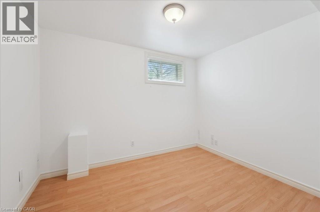 23 Mount Royal Place, Cambridge, ON - Indoor Photo Showing Other Room