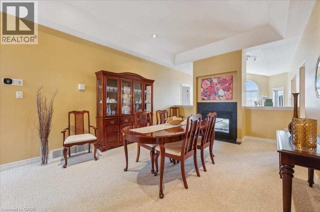 23 Mount Royal Place, Cambridge, ON - Indoor Photo Showing Dining Room