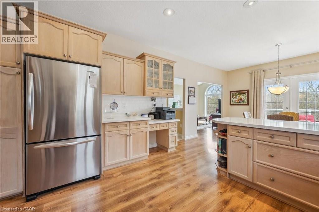 23 Mount Royal Place, Cambridge, ON - Indoor Photo Showing Kitchen