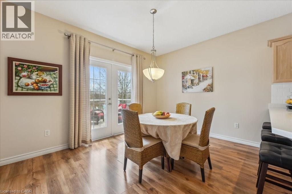 23 Mount Royal Place, Cambridge, ON - Indoor Photo Showing Dining Room
