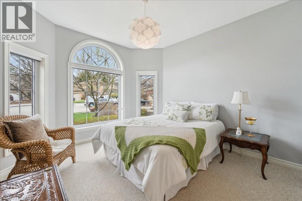 23 Mount Royal Place, Cambridge, ON - Indoor Photo Showing Bedroom