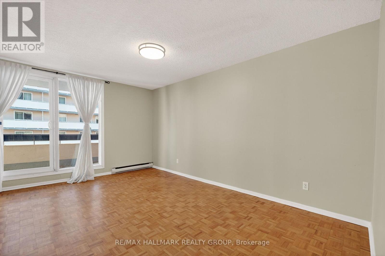 705 - 141 Somerset Street W, Ottawa, ON - Indoor Photo Showing Other Room