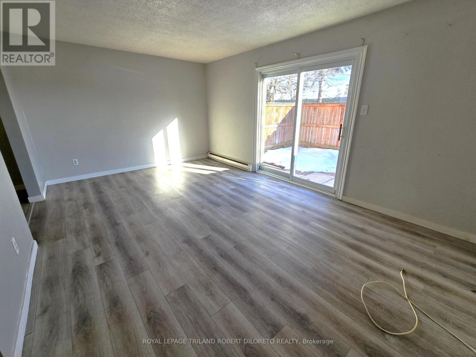 154 - 1330 Jalna Boulevard, London South (South X), ON - Indoor Photo Showing Other Room