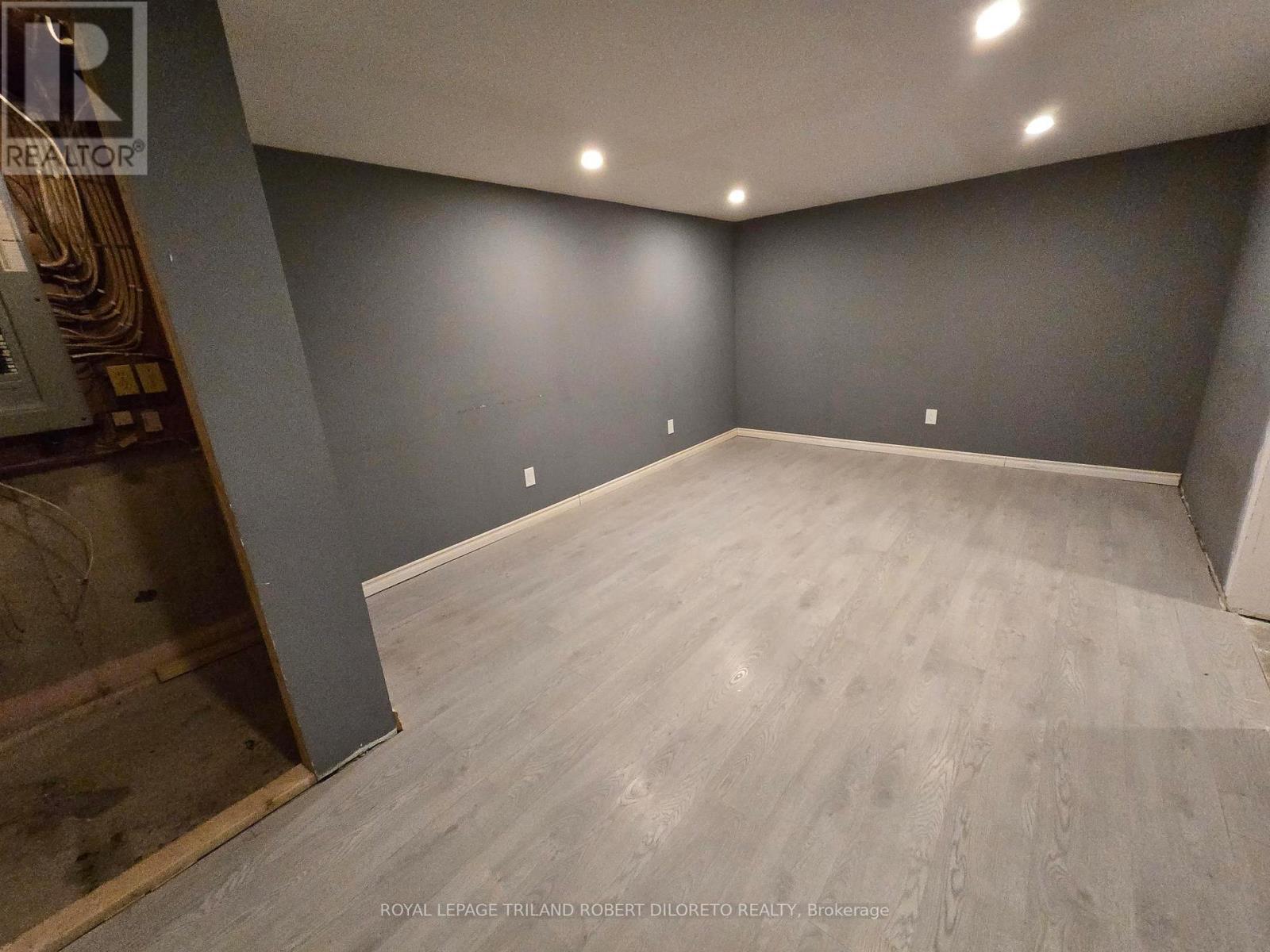 154 - 1330 Jalna Boulevard, London South (South X), ON - Indoor
