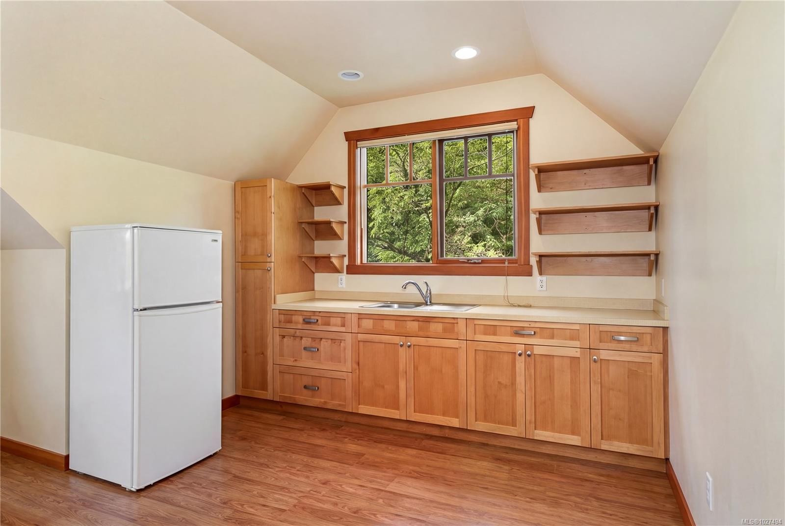 121 Howard Rd, Salt Spring, BC