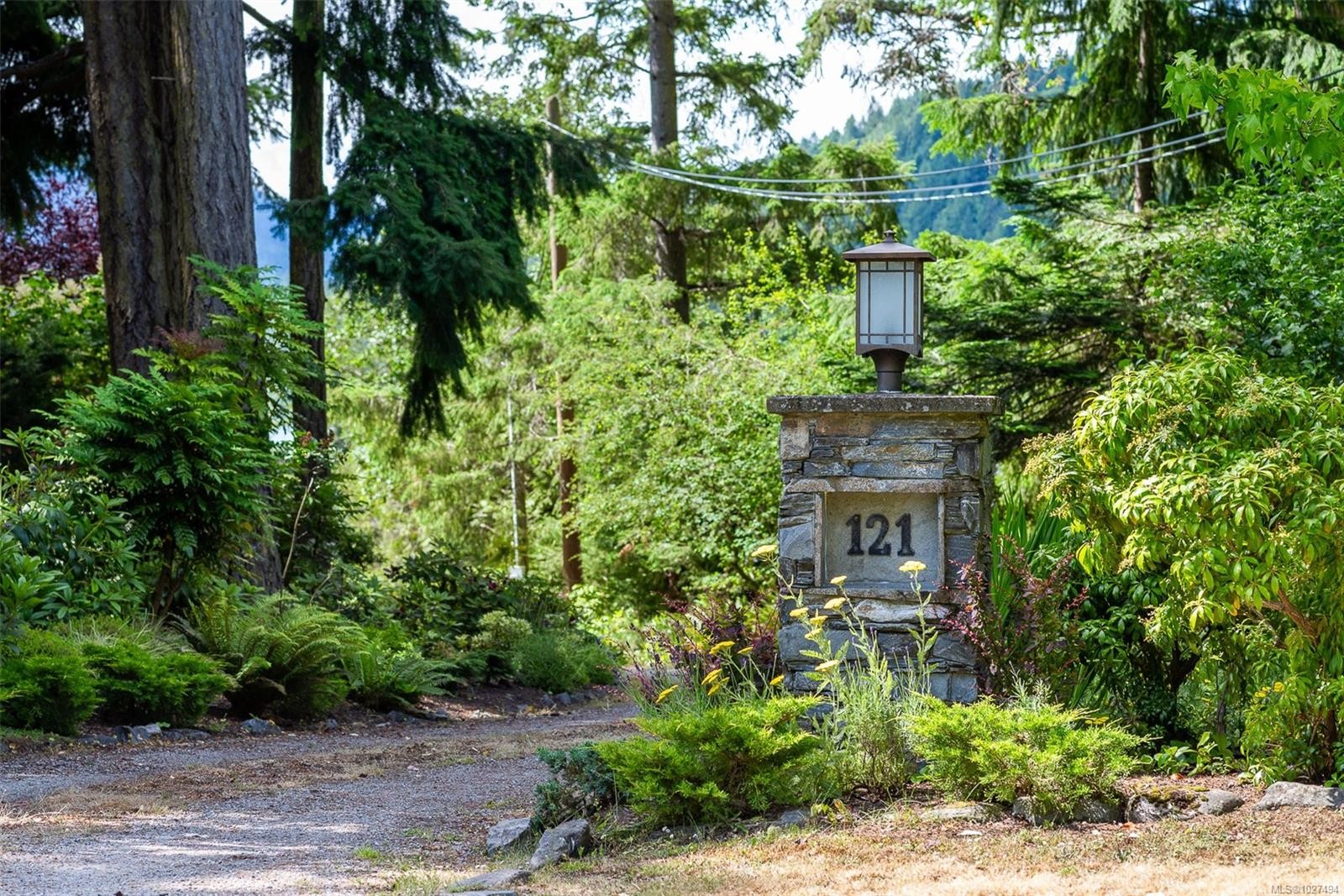 121 Howard Rd, Salt Spring, BC