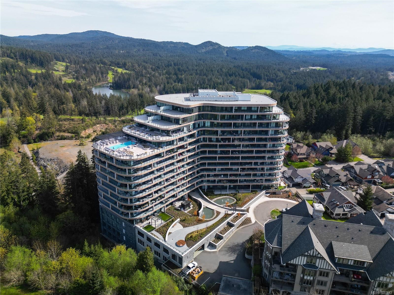 1402-2000 Hannington Rd, Langford, BC - Outdoor With View