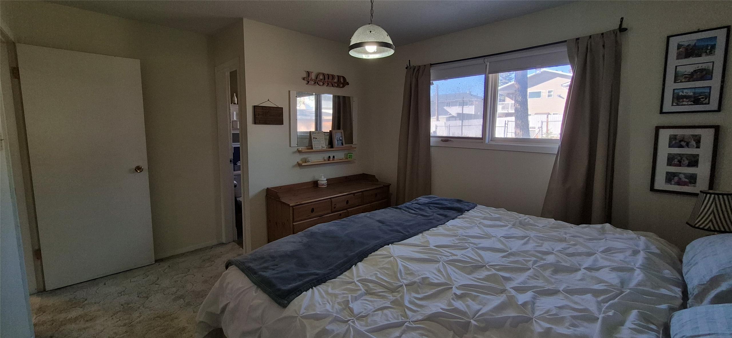 707 12Th Avenue, Cranbrook, BC - Indoor Photo Showing Bedroom