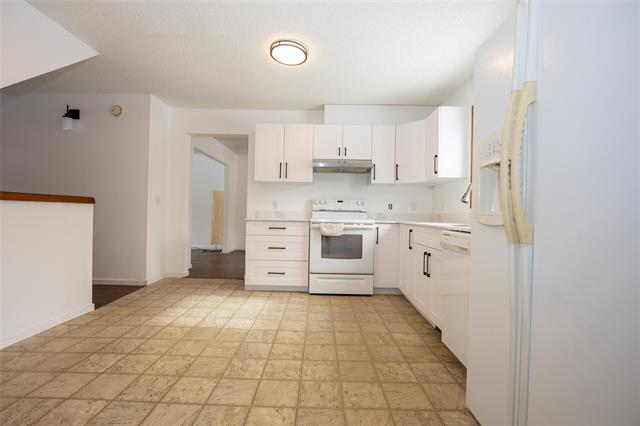 6 Hawstead Rd, Winnipeg, MB