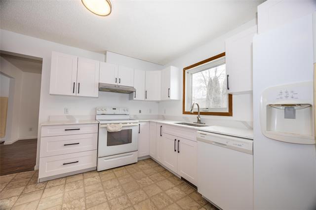 6 Hawstead Rd, Winnipeg, MB