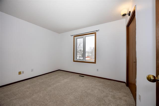 6 Hawstead Rd, Winnipeg, MB