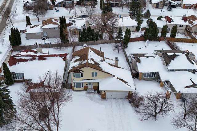 6 Hawstead Rd, Winnipeg, MB