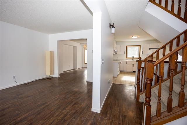 6 Hawstead Rd, Winnipeg, MB