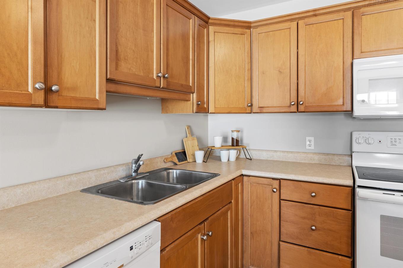 201 49 Burns Avenue, Charlottetown, PE
