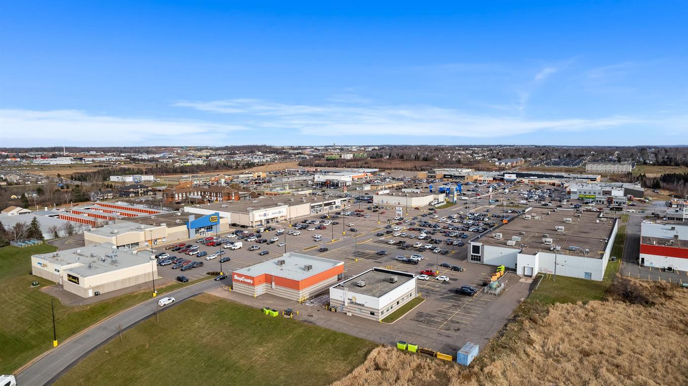 201 49 Burns Avenue, Charlottetown, PE