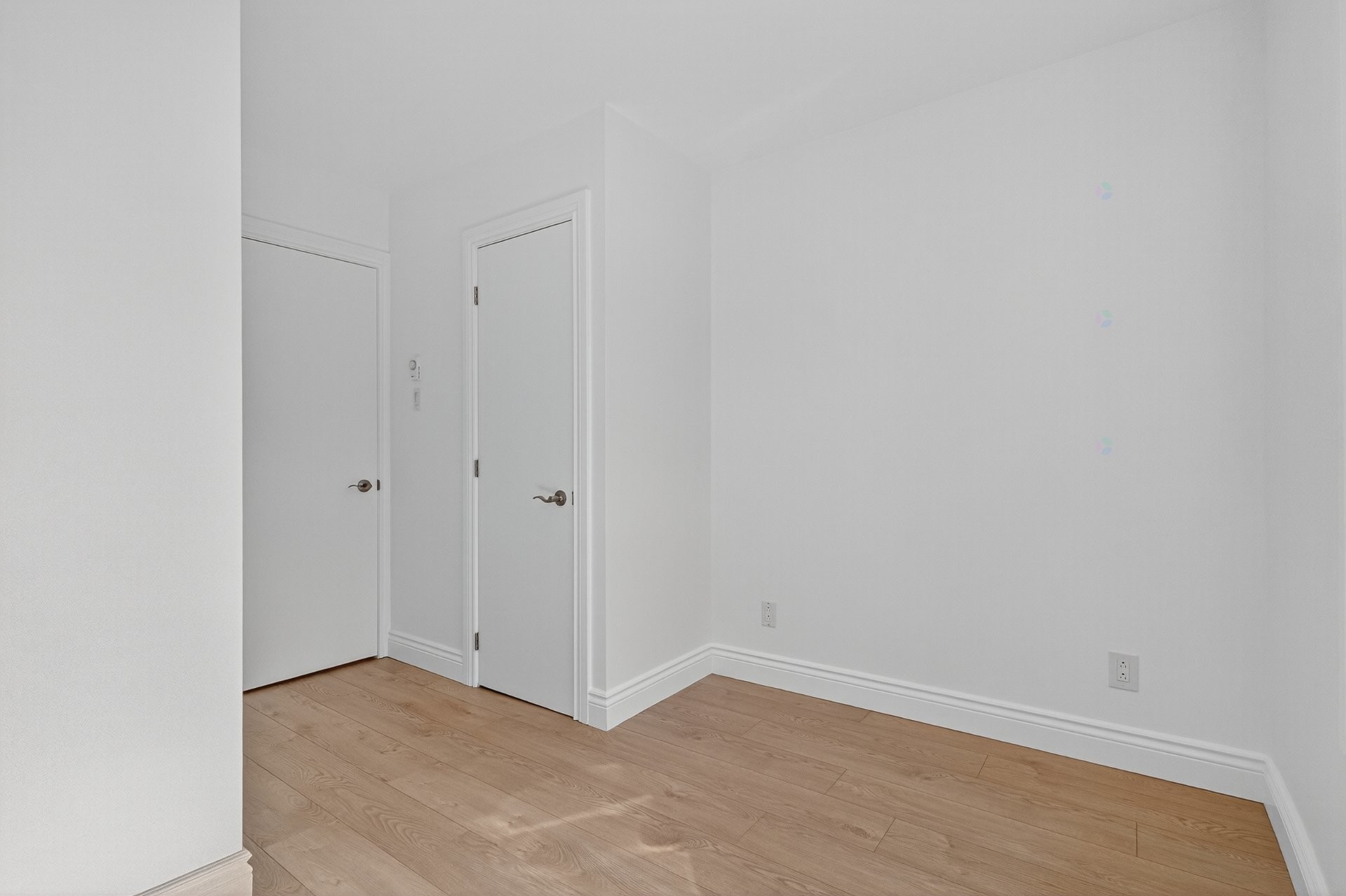 Chambre à coucher - 1149 Rue Jardin, Montréal (Le Sud-Ouest), QC - Indoor Photo Showing Other Room